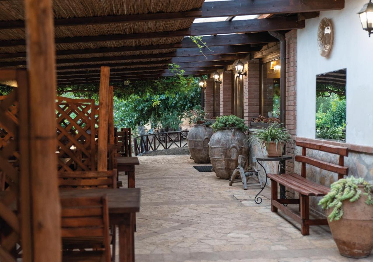 Il Sorgituro - Agriturismo Postiglione Екстериор снимка