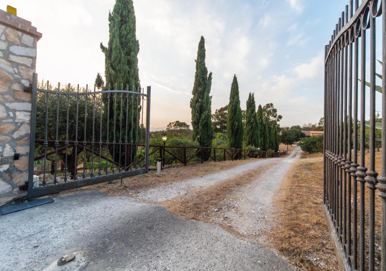 Il Sorgituro - Agriturismo Postiglione Екстериор снимка
